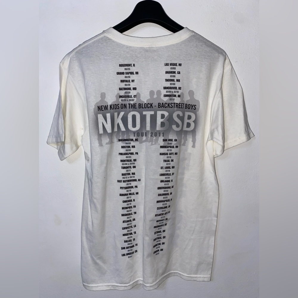 New Kids on the Block Backstreet Boys NKOTBSB NKOTB T-Shirt Sz M 2011 Tour
